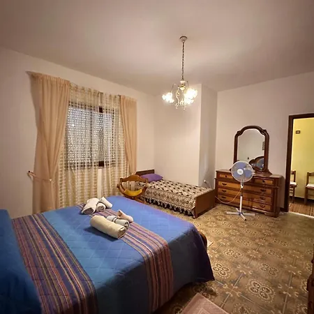 Holiday home Sa Domu De Cri Giba