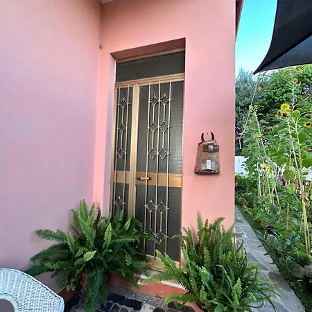 Sa Domu De Cri Holiday home *